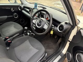 /photos/11207/c9f063e8-f467-0d72-b383-3916c0357502_i320x240.jpg